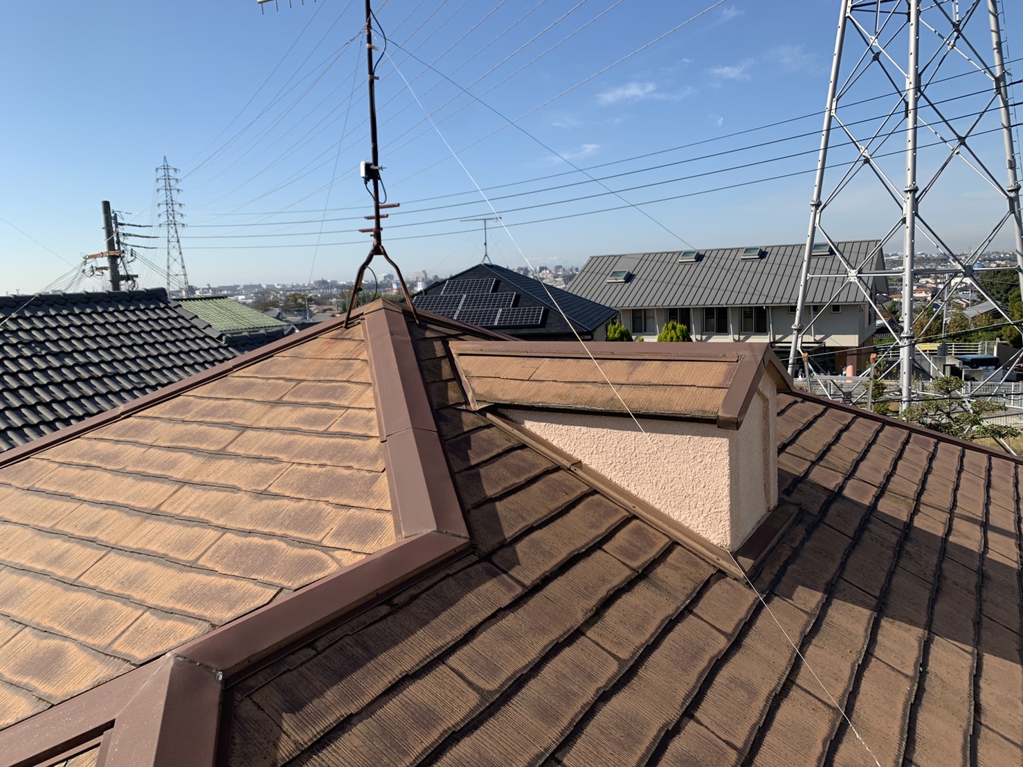 神戸市西区でカバー工法を行う前のスレート屋根