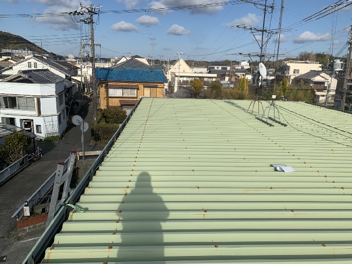 カバー工法前の折半屋根