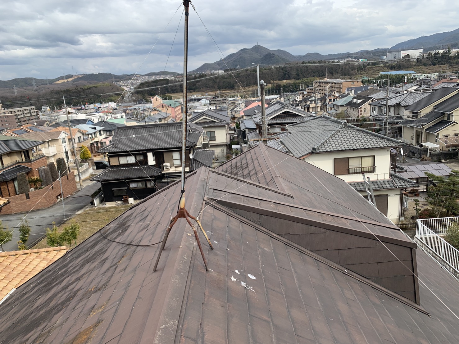 神戸市北区で屋根工事費用をご紹介する既存のスレート屋根
