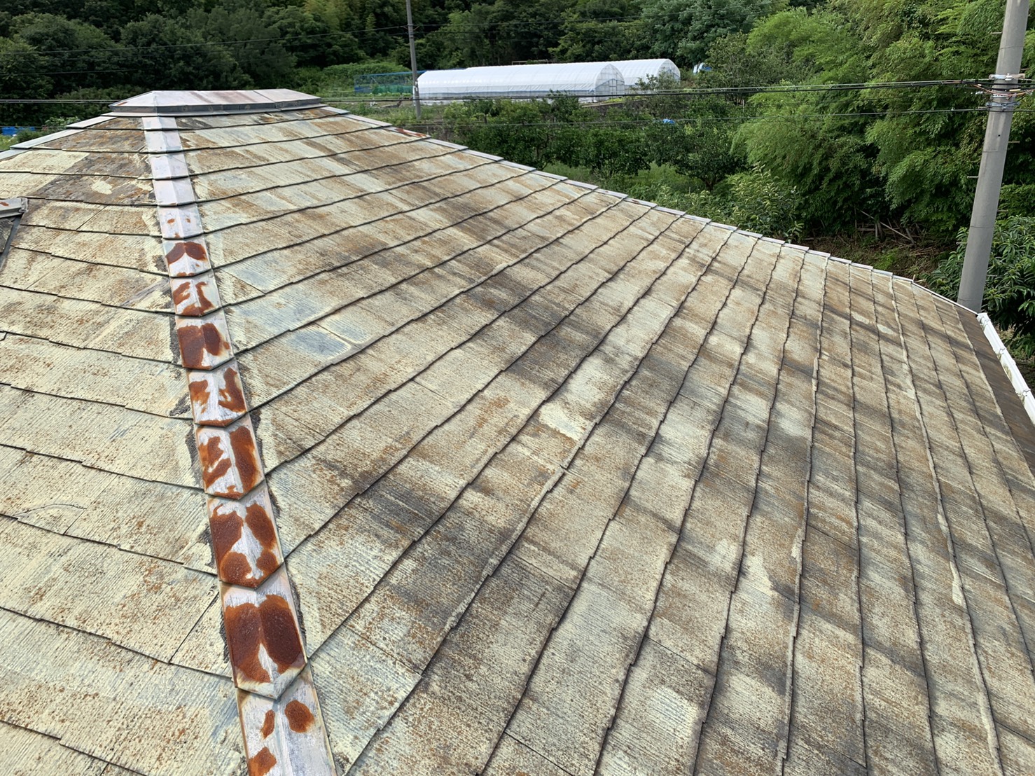 神戸市灘区で、経年劣化したスレート屋根を無料点検しました！