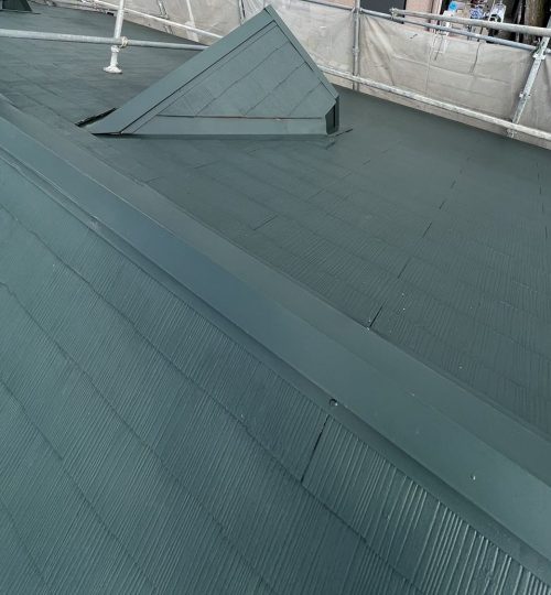 ガルテクトの緑の屋根
