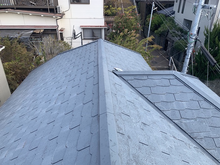 神戸市垂水区で無料点検を行ったカラーベスト屋根の様子