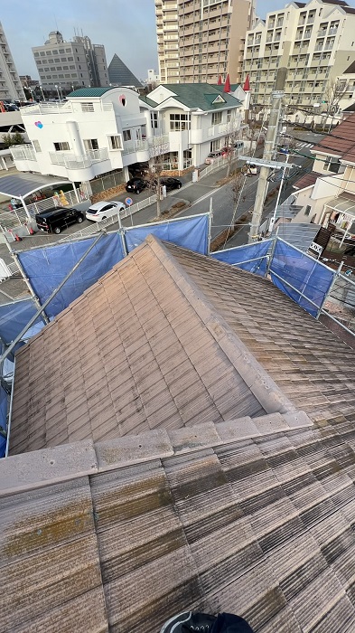 神戸市東灘区で屋根葺き替え工事を行う前の様子