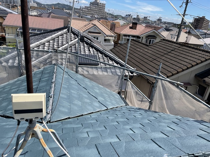 加古川市での屋根リフォームでルーガ鉄平を葺いている事例