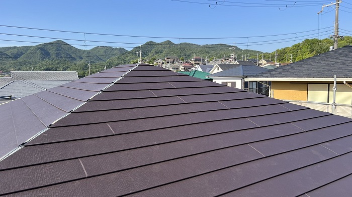 スレート屋根への台風対策でIG工業スーパーガルテクト葺き完了