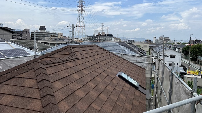 屋根リフォーム工事後の色あせない屋根材