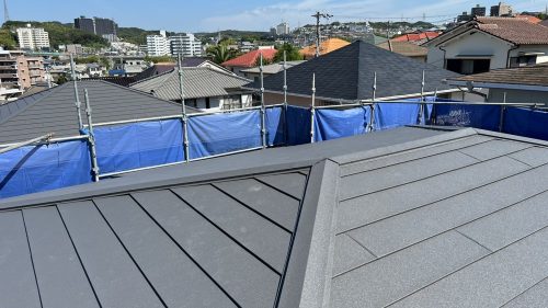 カバー工法後の屋根の写真