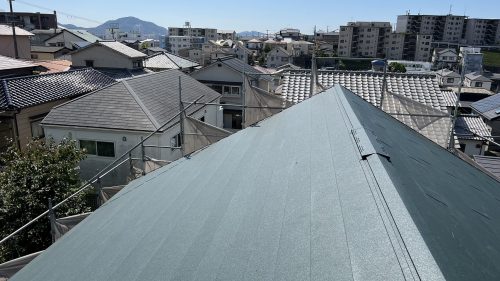 カバー工法した屋根の様子
