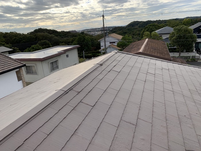 姫路市で屋根カバー工法を行う前のカラーベスト屋根