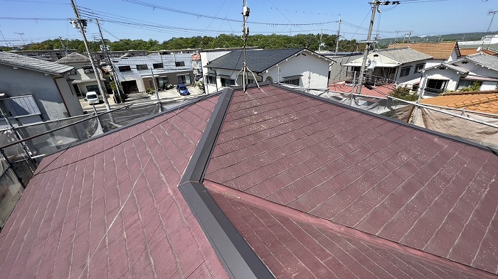 三木市で屋根台風対策として棟板金を交換した後の様子