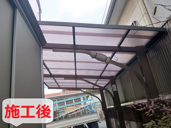 姫路市でカーポート屋根の波板貼り替えを行った後の様子