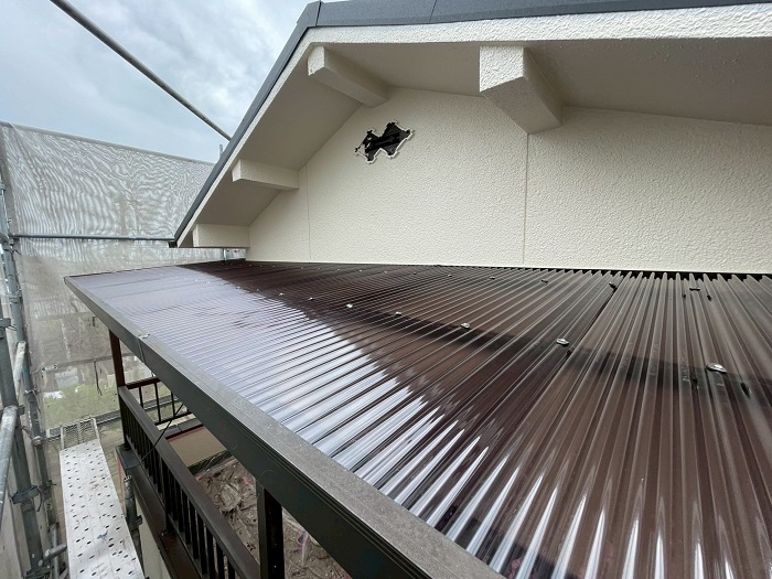 波板を交換したベランダ屋根