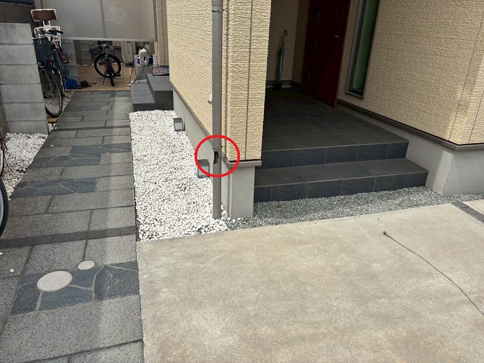 車の物損で割れた竪樋