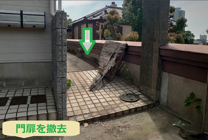 神戸市中央区で親子門戸取り替えの見積書公開を行う現場で門戸撤去