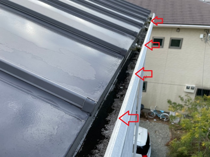 ネットを設置する前の軒樋