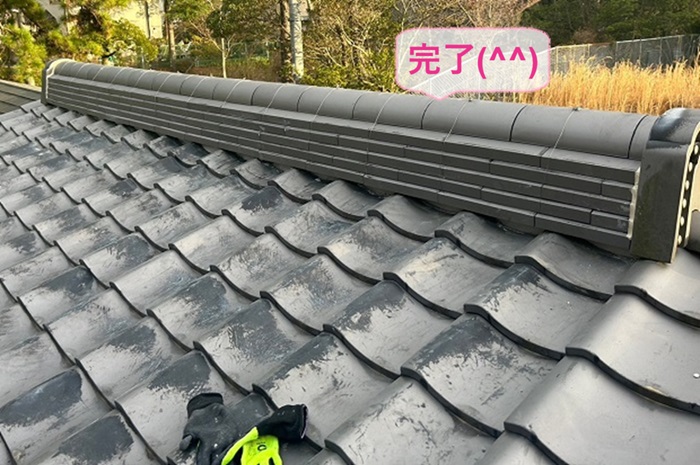 芦屋市で戸建て棟門の棟瓦補修工事が完了した現場の様子