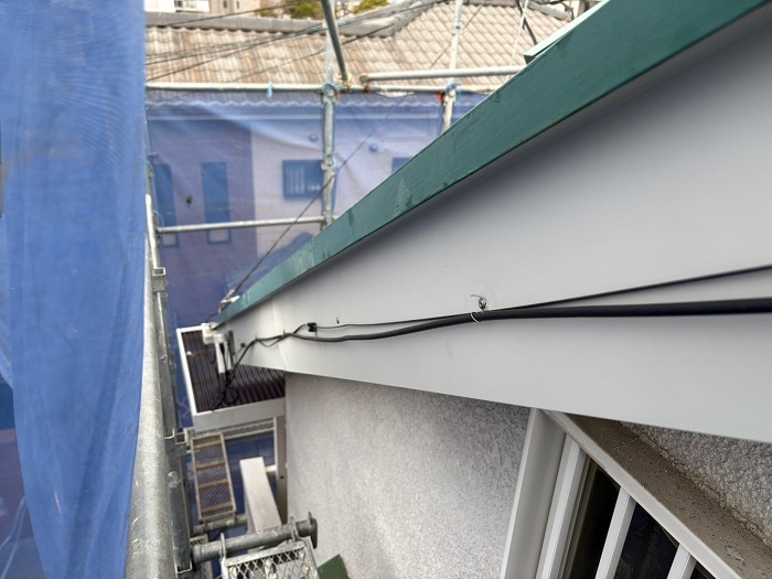 芦屋市で破風板板金巻き工事として木製破風板の腐食防止を行った後の様子
