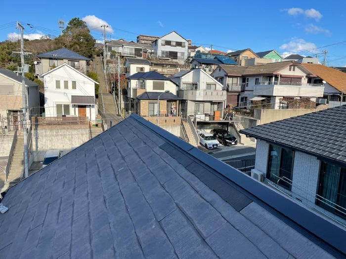 神戸市東灘区でスレート屋根修理を行った後の様子