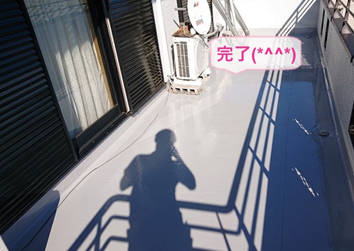 加古川市で穴の空いた塩ビシート防水の部分補修が完了した現場の様子