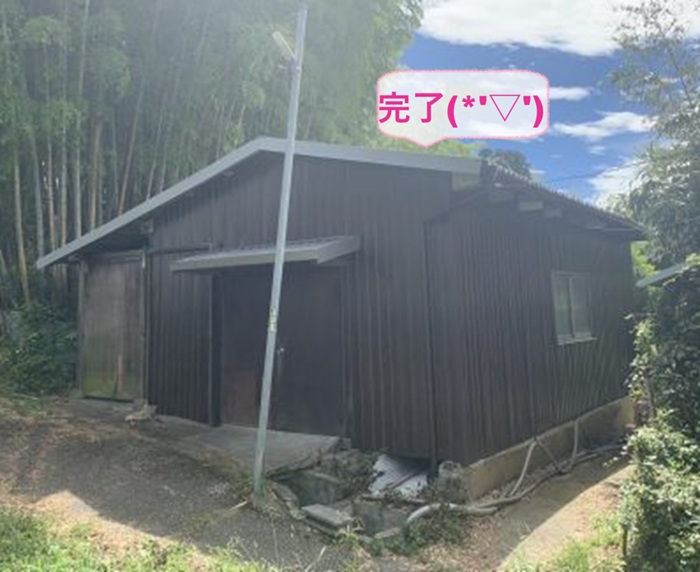 神戸市北区の古い農業倉庫のリフォームで外装工事が完了した現場の様子