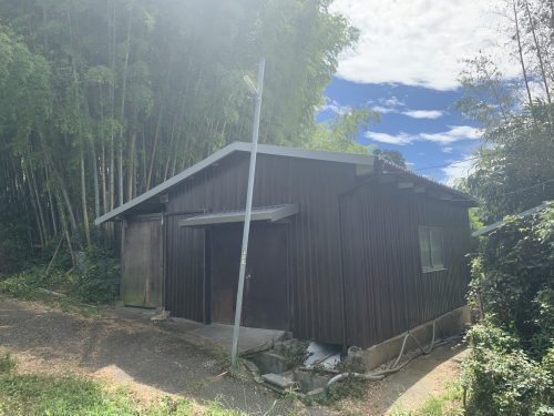 屋根と外壁をリフォームした農業倉庫