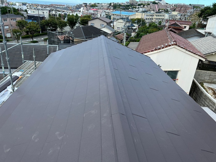 葺き替え後のガルテクト屋根