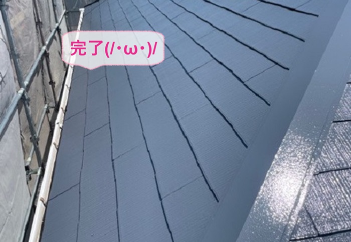 芦屋市で日本ペイントのパーフェクトクーラーベストを用いて屋根の遮熱塗装が完了した現場の様子