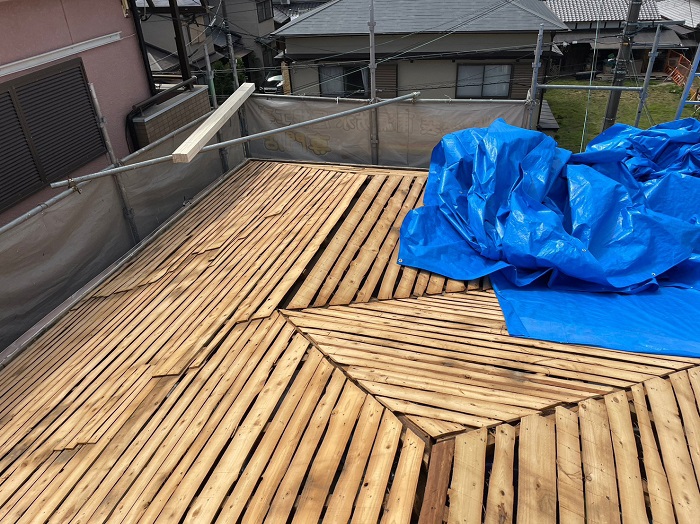神戸市灘区で瓦屋根葺き替え工事を行う前の様子