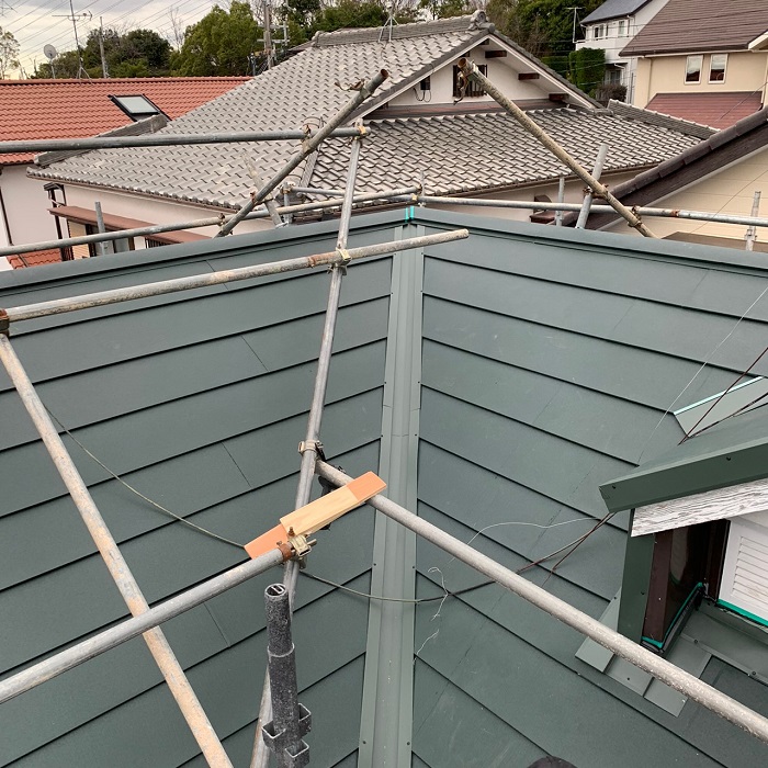 ガルバリウム鋼板屋根は台風や地震に強い屋根材です