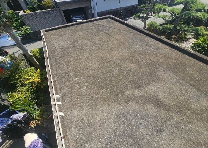 丹波篠山市　ガレージ上の防水工事としてウレタン防水通気緩衝工法を行う前の様子