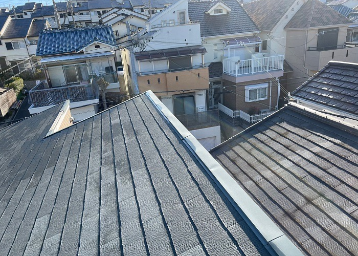朝来市　台風被害で飛散した片棟板金を交換する前の様子