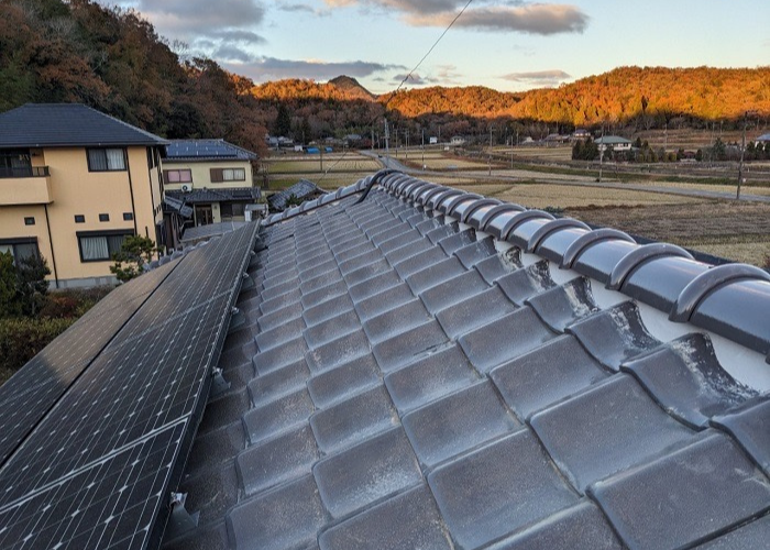 丹波篠山市　棟瓦の積み替え修理を行った後の様子