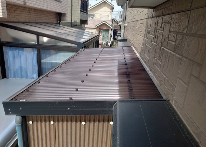 屋根を交換したストックヤード