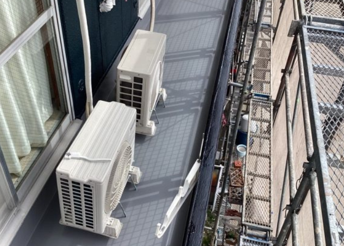 吹田市　防水工事後のベランダ床