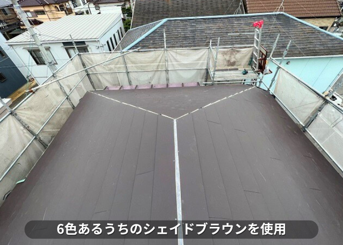 朝来市　ガルバリウム鋼板屋根材のシェイドブラウンを屋根耐震工事で使用
