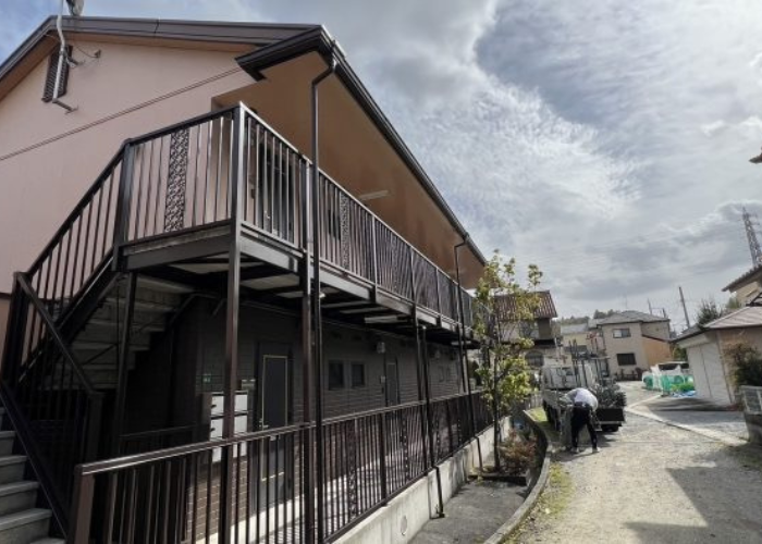 三田市アパートで足場解体後の様子