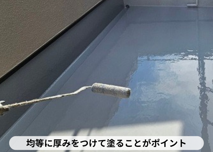 丹波篠山市　バルコニー防水工事でウレタン防水を用いて中塗り