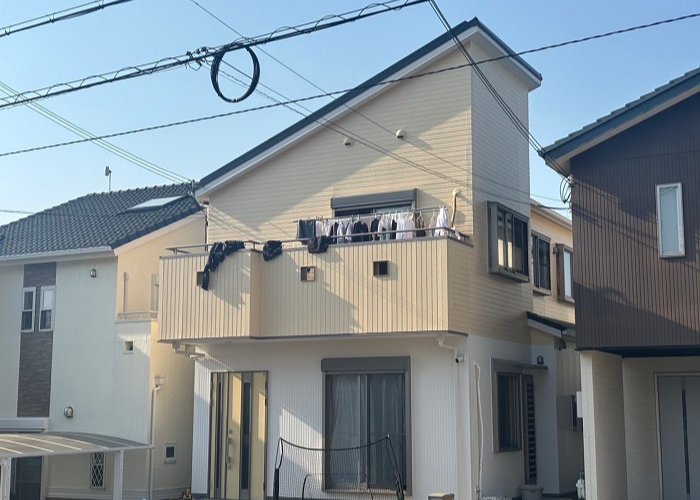朝来市　日本ペイントのラジカル制御塗料を用いて戸建ての外壁塗り替えを行った後の様子